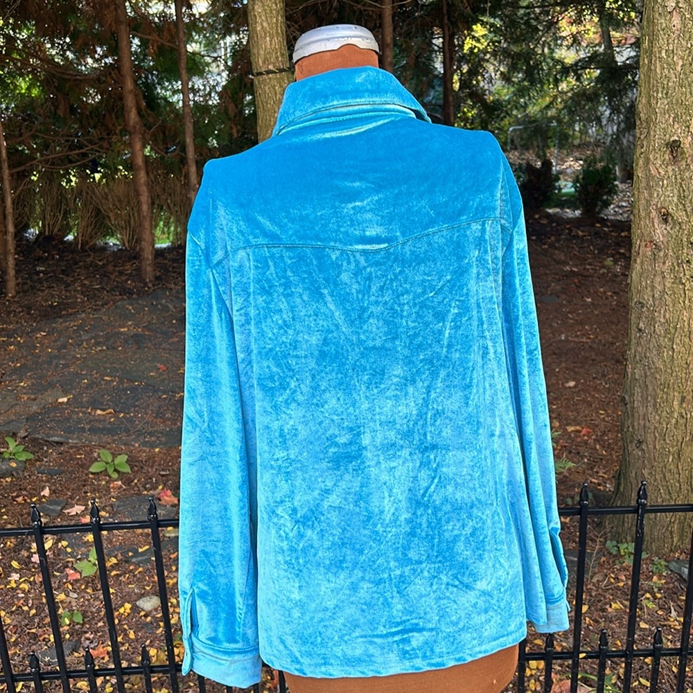 Turquoise velour shirt - Picture 3 of 3
